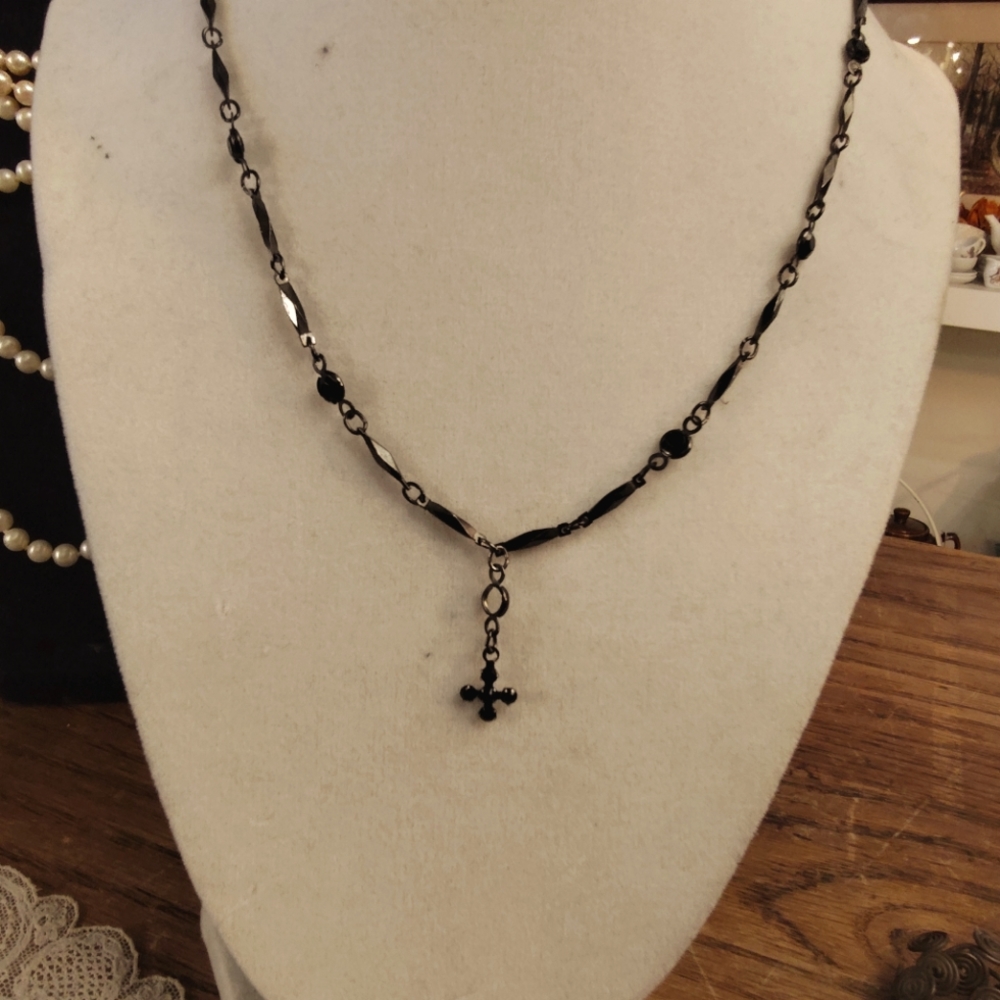 90s AE enamel and "French jet" necklace